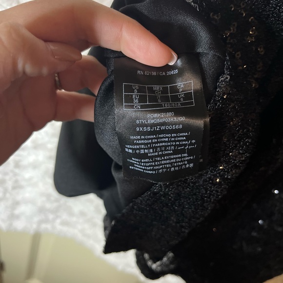 Guess sequin top size small - Picture 8 of 8